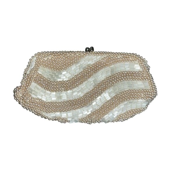 La Regale Hong Kong Vintage Kiss Clasp Beaded Evening Bag in Cream/White - Picture 2 of 6